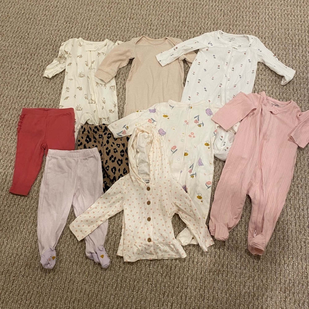 Carter’s Baby Girl Size 6 months Lot of Clothing Pants, Top, Footie Pajamas